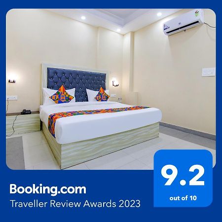 Fabhotel Ashok Vihar - Nr North Campus, Delhi University Нью-Дели Экстерьер фото