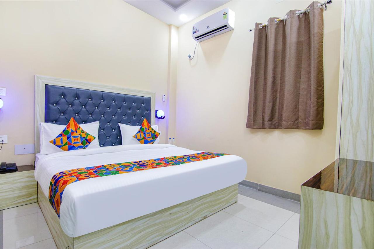Fabhotel Ashok Vihar - Nr North Campus, Delhi University Нью-Дели Экстерьер фото